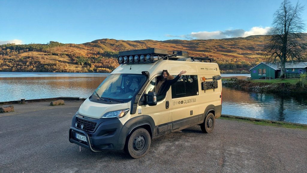 Lago ness en furgoneta camper o autocaravana